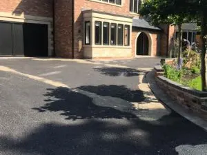 Completed resin bound installation by Decorative Stone Driveways